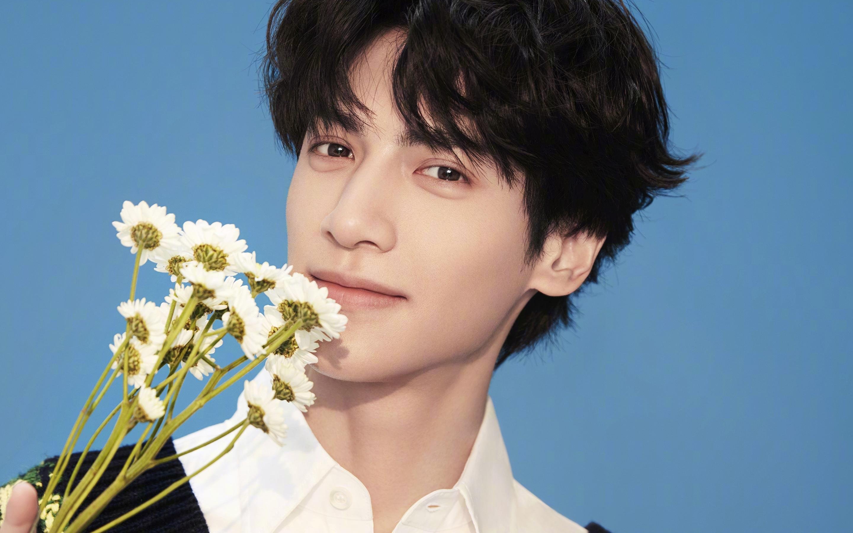 随机勒沃库森中场核心回归，勒沃库森夏季转会