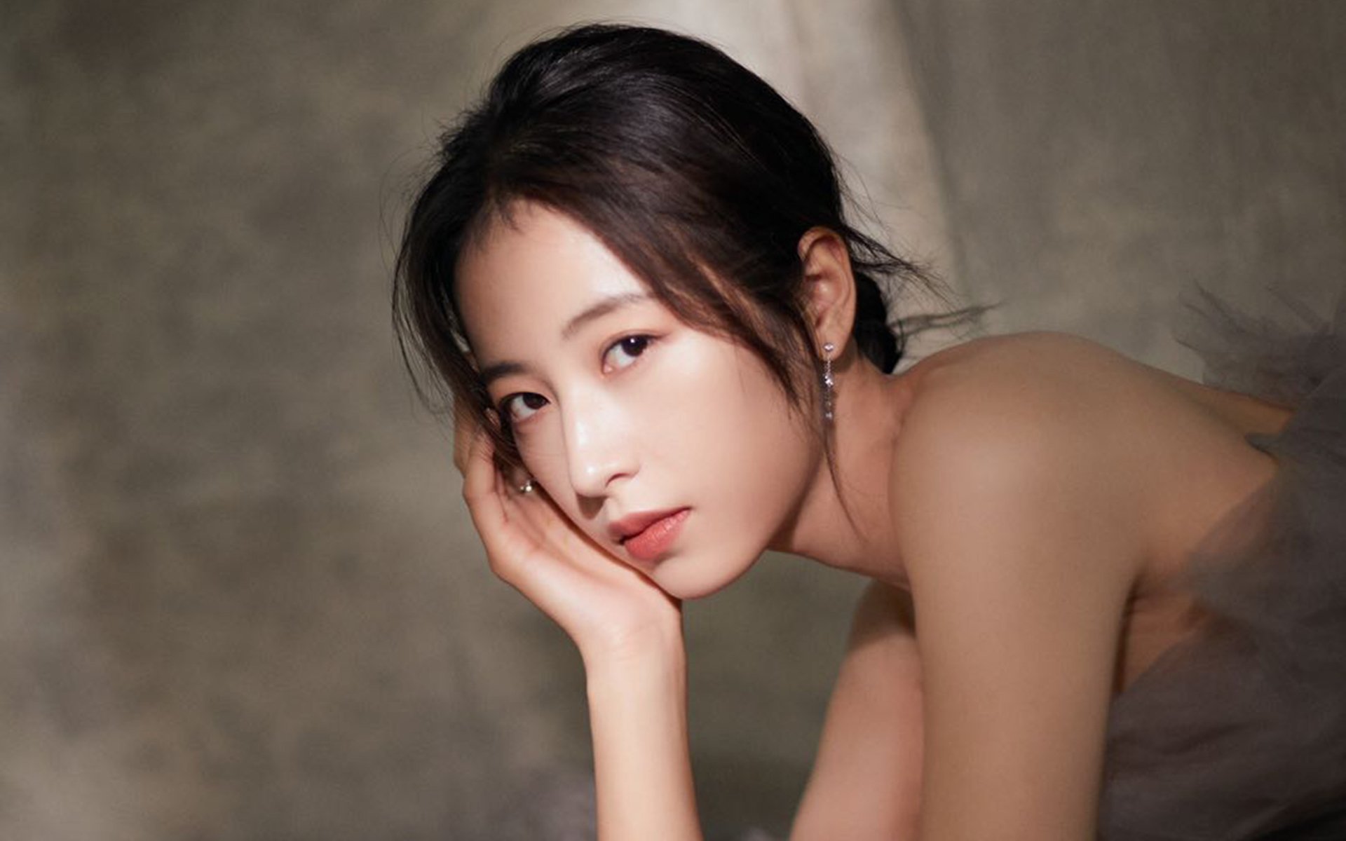 随机巴西女足队迎战强敌，备战全国锦标赛，巴西女足被淘汰