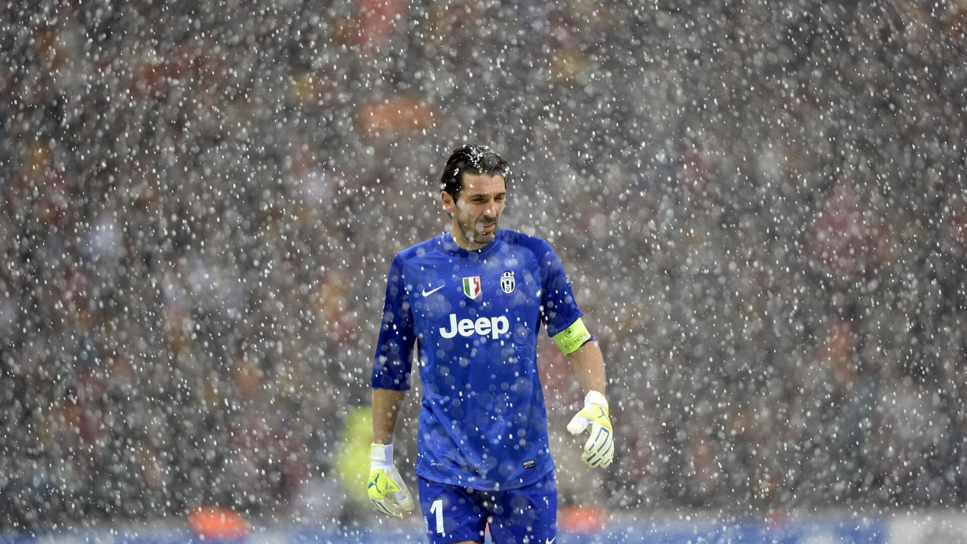 武汉三镇主场告负,排名跌出前四,武汉三镇主力阵容